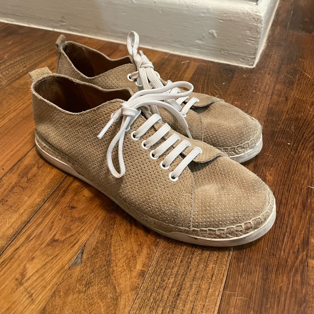 LEATHER SNEAKERS
